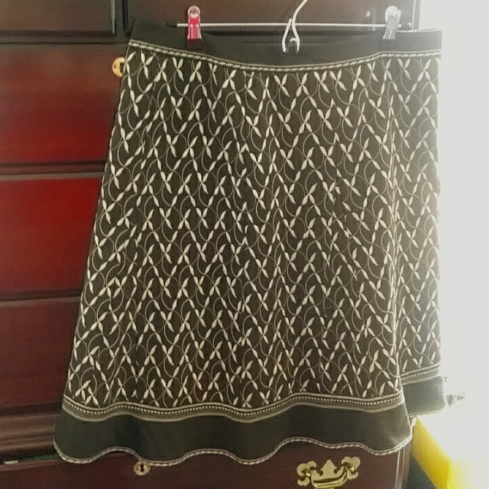 Get ready for spring brown skirt